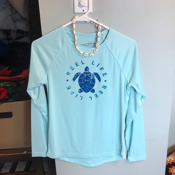 Reel Life Tops - Vsco Turtle Beach Shirt & Seashell Necklace